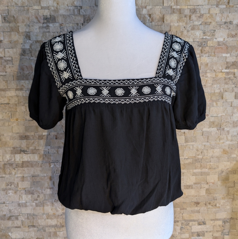 Vintage Y2K 90s Boho Embroidered Square Neck Puff Sleeve Black Peasant Blouse S